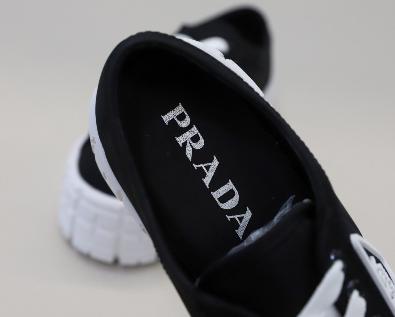 P*ADA ] 수입 여성 더블 휠 리나일론 개버딘 스니커즈