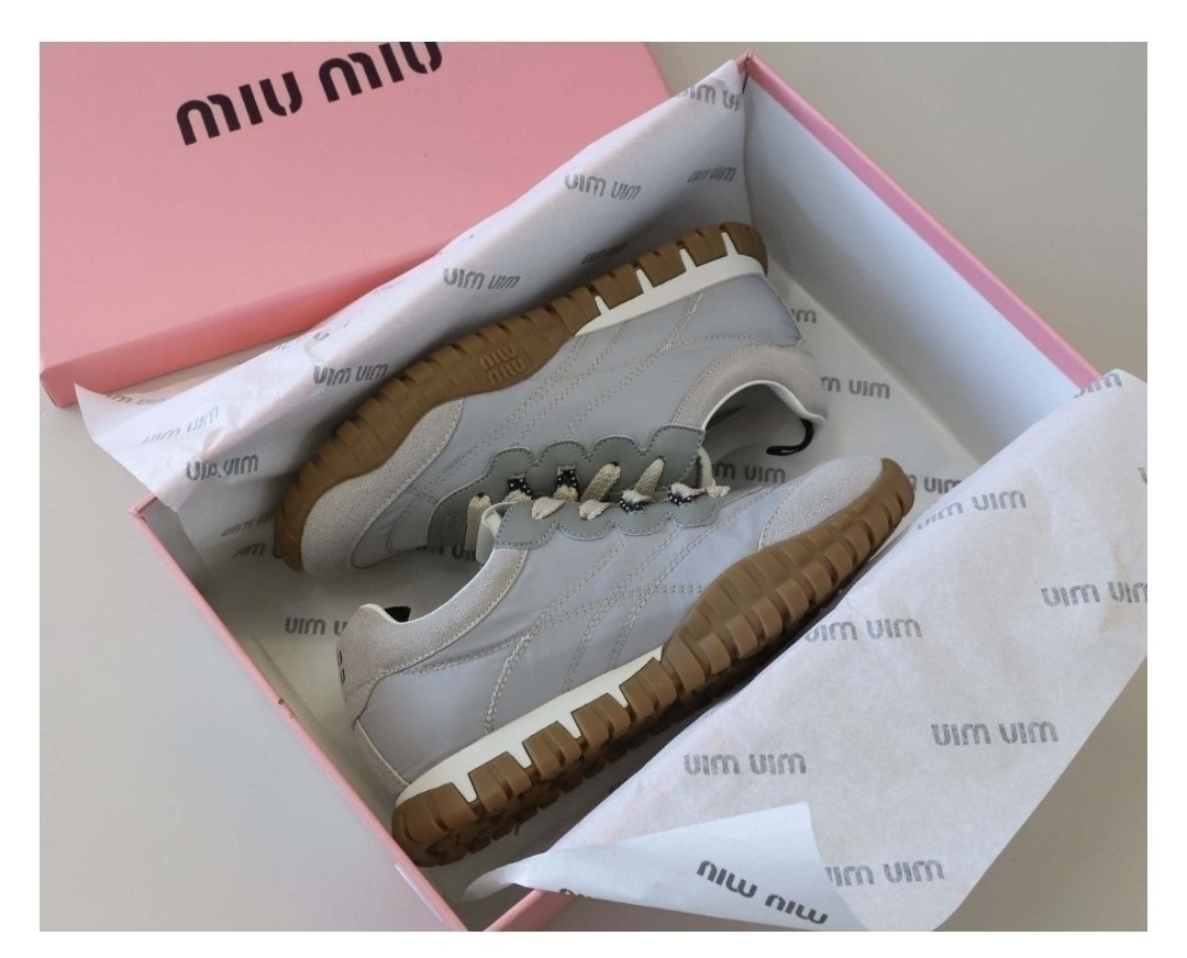 miu ] 수입 타이어 기능성 소재 및 스웨이드 스니커즈 -클라우디그레이-